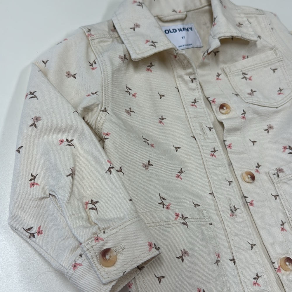 Short sleeve top with button up Shirt/Jacket - Picture 2 of 6